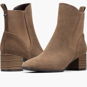 NIB Donald Pliner Contrast Block Heel Boot